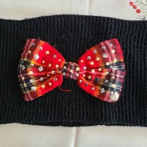 Betsey Johnson Circle Scarf